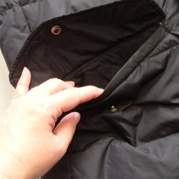 BANANA REPUBLIC Black Sleeveless DOWN Filled PUFFER Style VEST Sz LARGE (Mens) - Picture 5 of 9